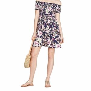 Smocked Off-the-Shoulder Knee Length Jr Dress M